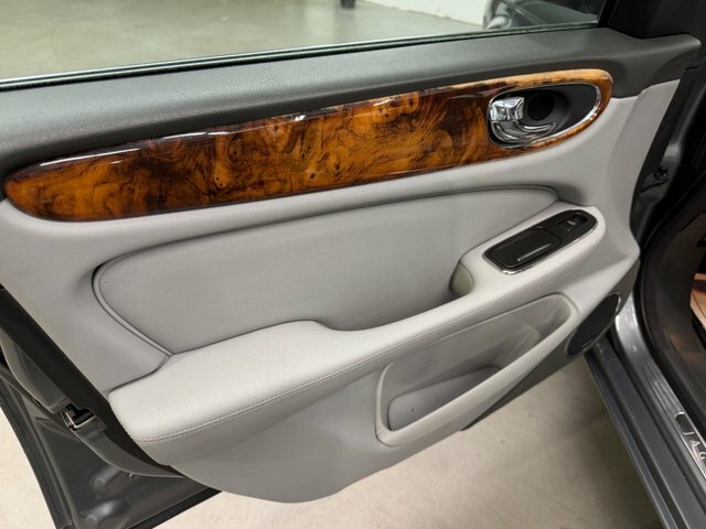 Jaguar XJ 3.0 Se Silver #72