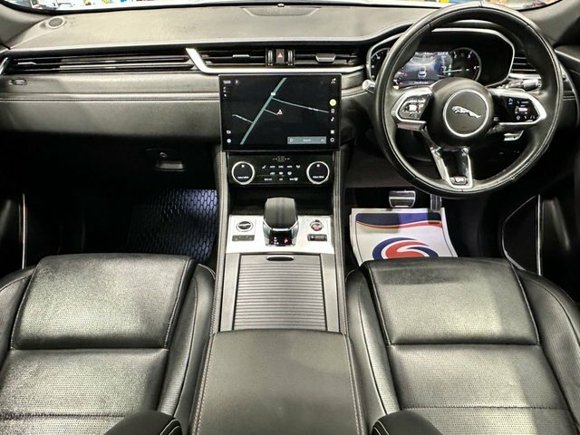 Jaguar F-Pace 2.0 D200 Mhev R-dynamic Black Suv White #6