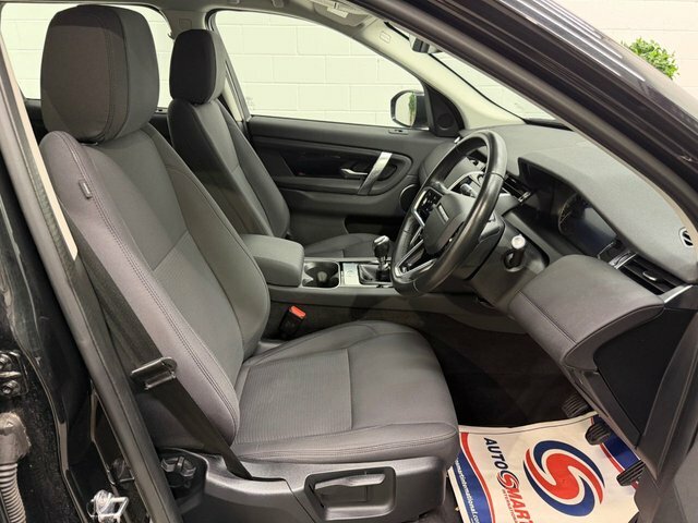Land Rover Discovery Sport Discovery Sport 2.0 D165 2Wd 7St Stationwagon Black #3