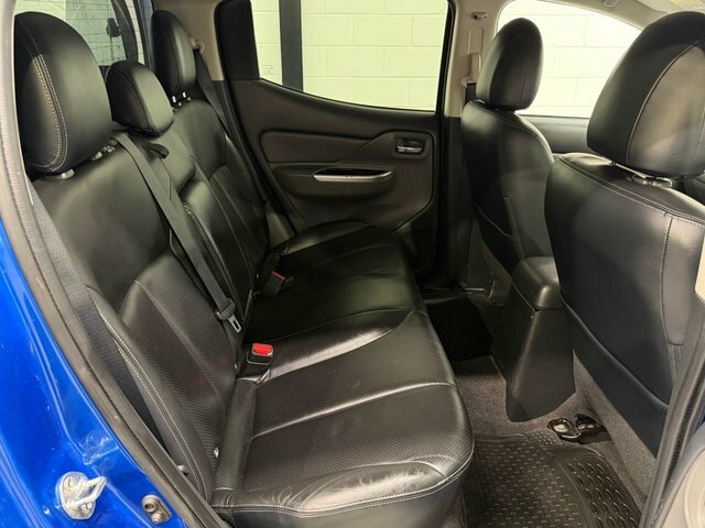 Mitsubishi L200 2.4 Di-d Dc Warrior Pickup Double Cab M Blue #5