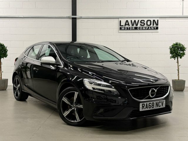 Volvo V40 2.0 T2 Gpf R-design Nav Plus Hatchback Black #4