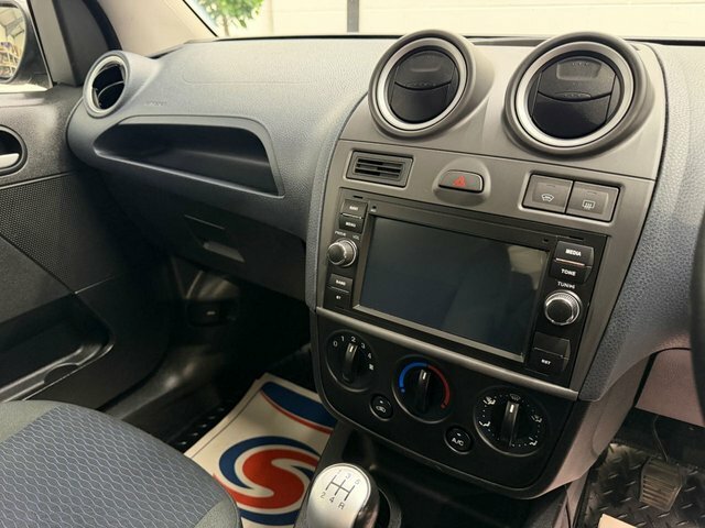 Ford Fiesta 1.4 Zetec Tdci 68 Bhp Green #13
