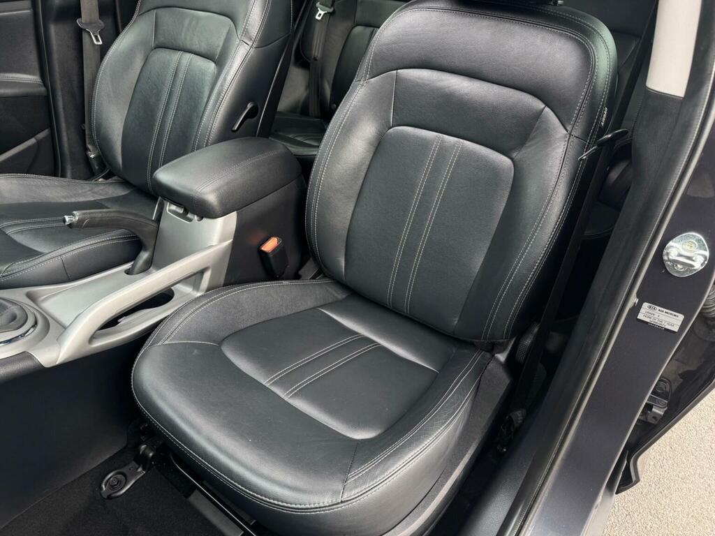 Kia Sportage 1.6 1 White #24