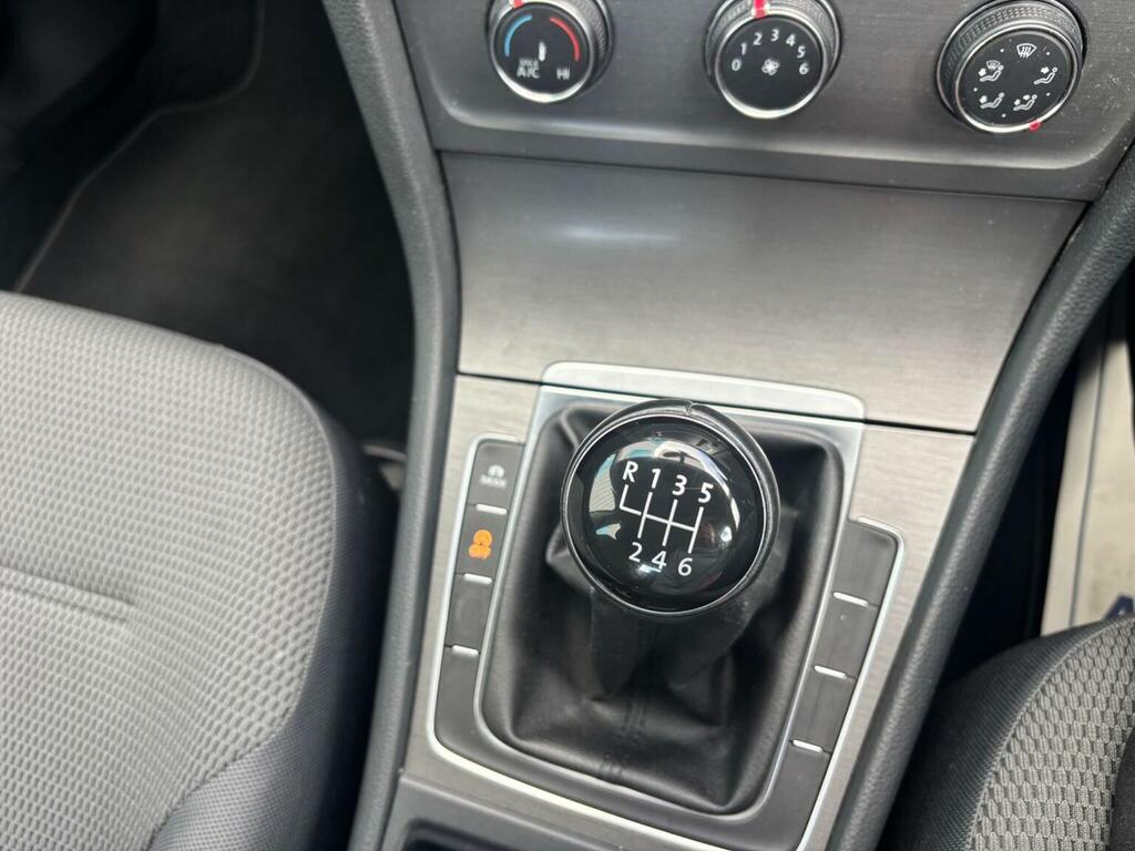 Volkswagen Golf 1.2 S Tsi Bluemotion Technology 84 Bhp Blue #13