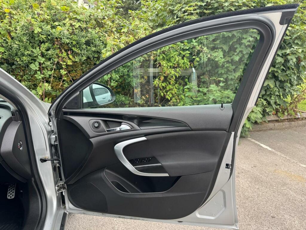 Vauxhall Insignia Estate #31