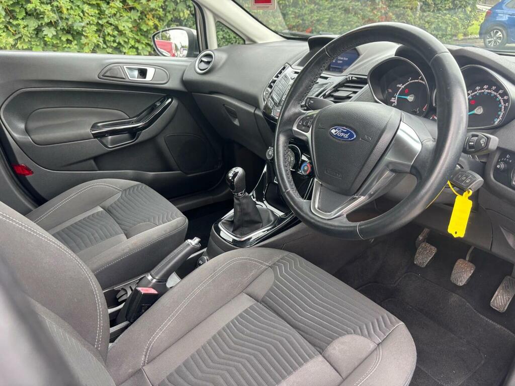Ford Fiesta 1.1 Zetec White #11