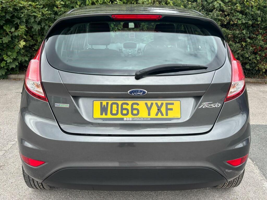 Ford Fiesta 1.1 Zetec White #6