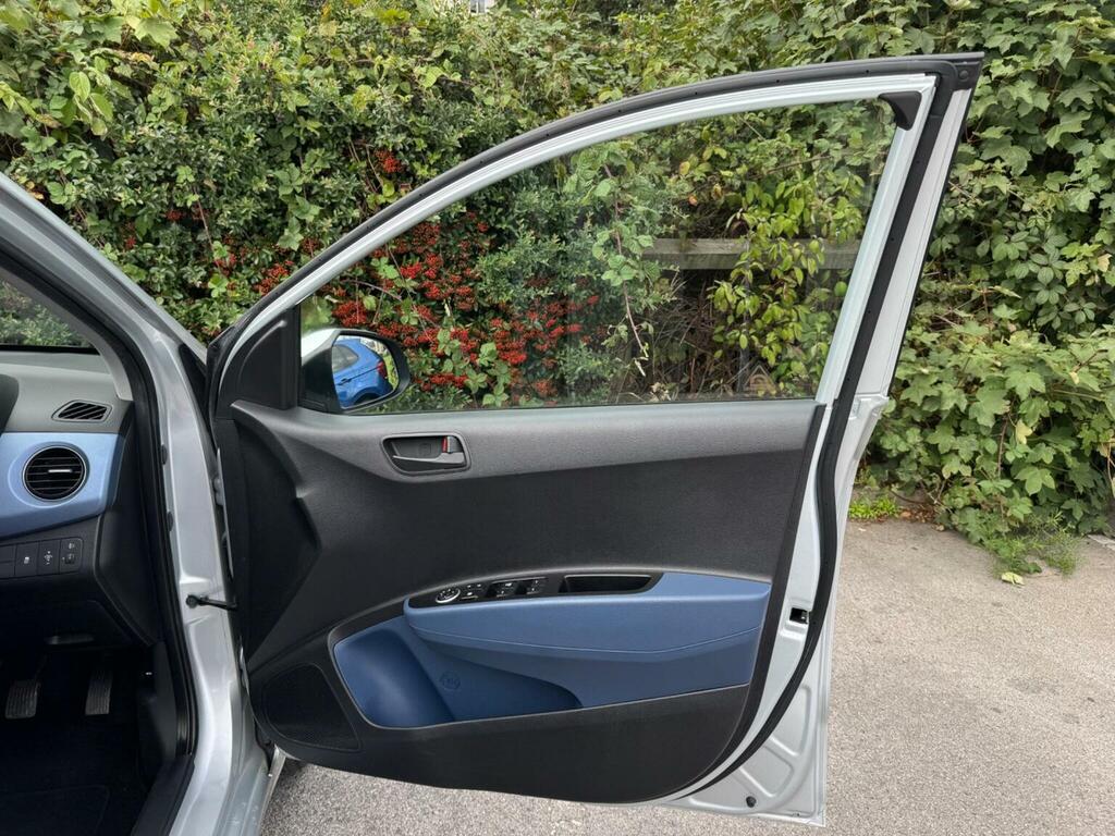 Hyundai I10 1.2L Se Silver #38