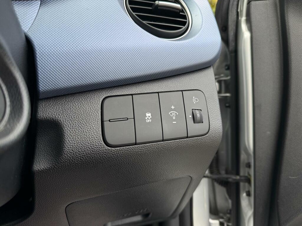 Hyundai I10 1.2L Se Silver #34