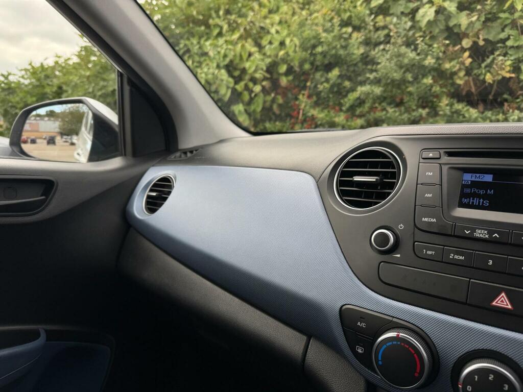 Hyundai I10 1.2L Se Silver #18