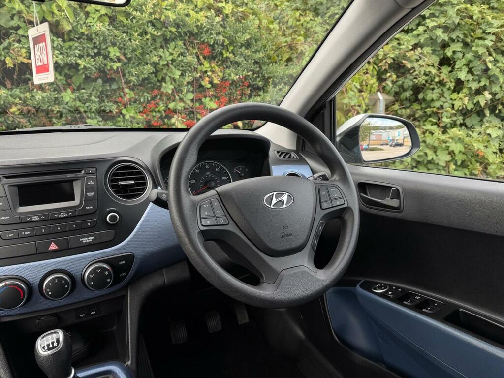 Hyundai I10 1.2L Se Silver #17