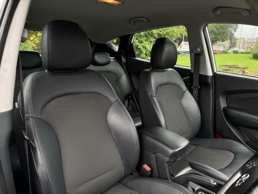 Hyundai Ix35 2.0 Premium Crdi 4Wd 181 Bhp Blue #17