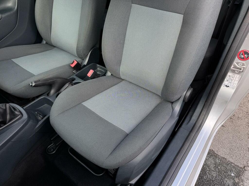 Ford Fiesta 1.25 Zetec 82 White #24
