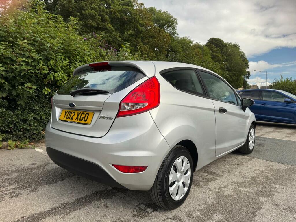 Ford Fiesta 1.25 Zetec 82 White #9