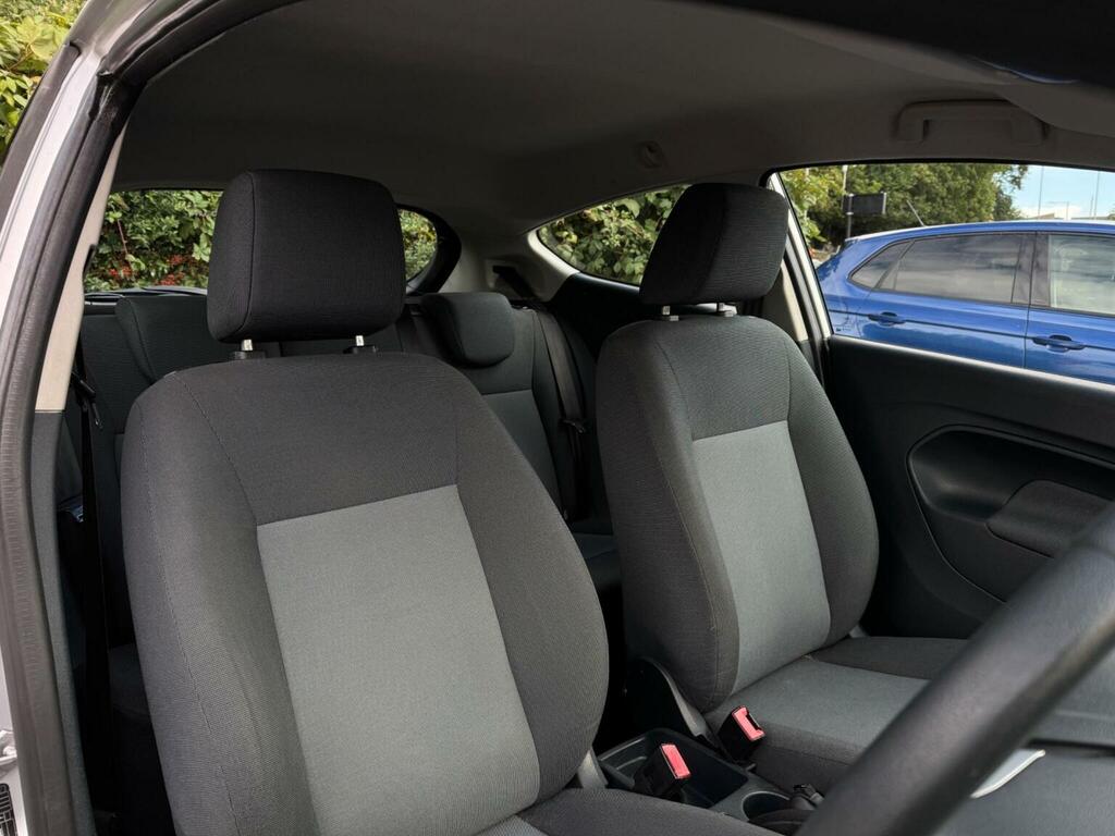 Ford Fiesta 1.25 Zetec 82 White #22