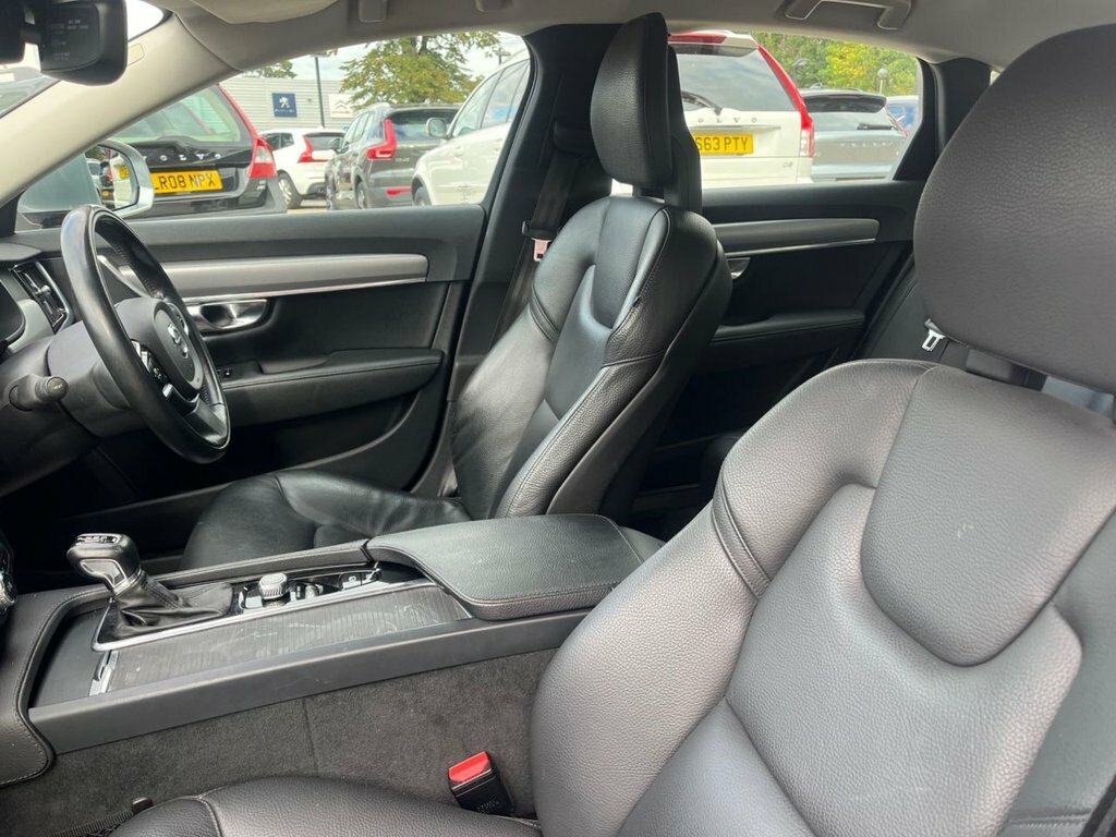 Volvo S90 2L Momentum Silver #6