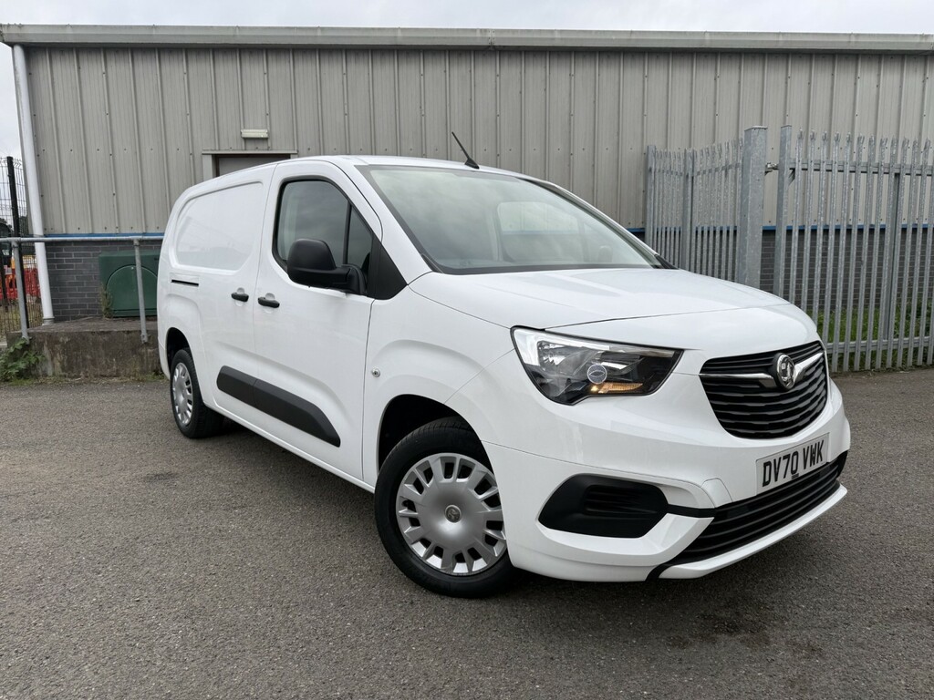Vauxhall Combo Panel Van 1.5 Turbo D 2300 Sportive L2 H1 Euro 6 White