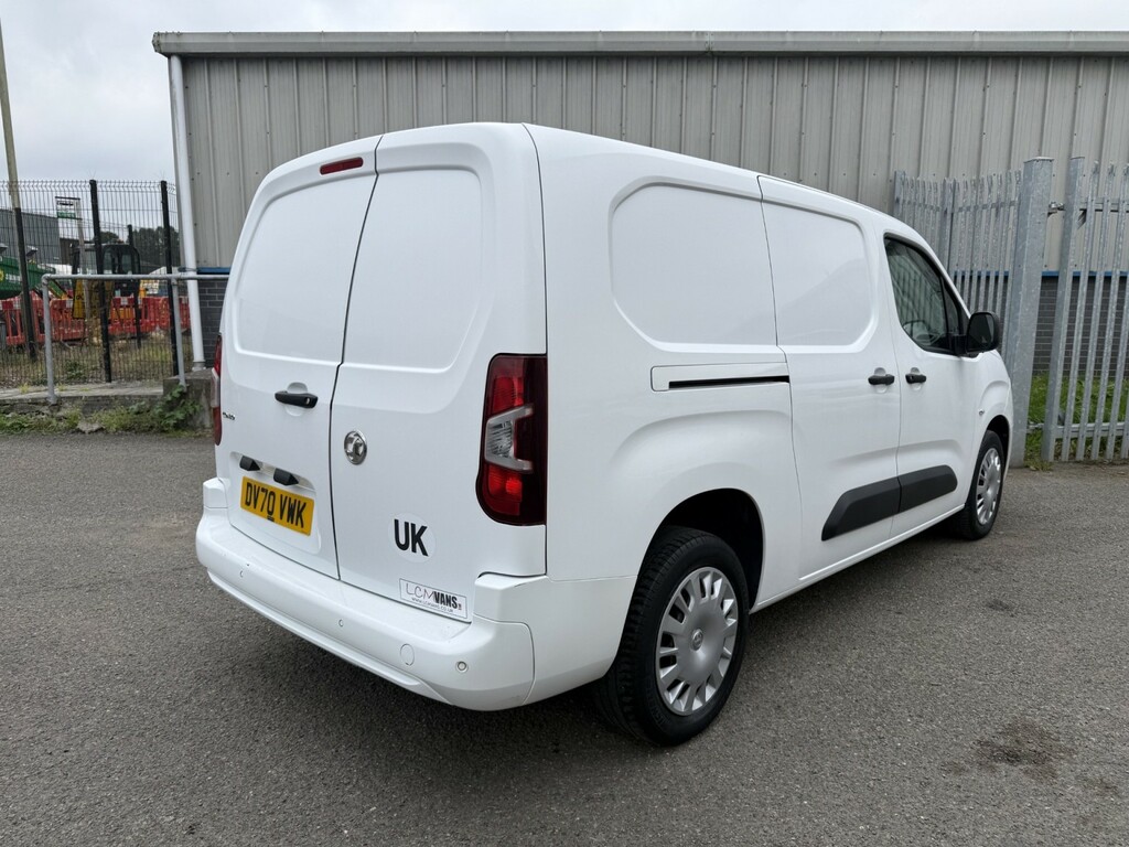 Vauxhall Combo Panel Van 1.5 Turbo D 2300 Sportive L2 H1 Euro 6 White #5