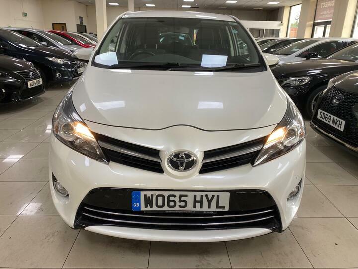 Toyota Verso 1.8 V-matic Trend Multidrive S Euro 6 White