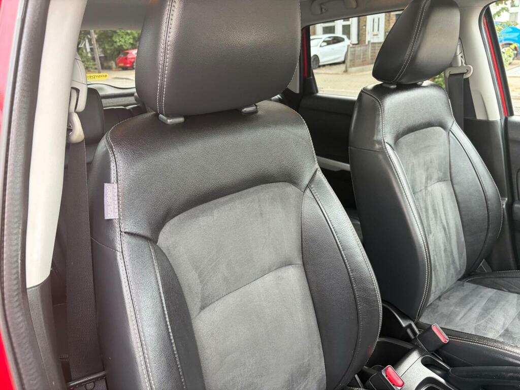 Suzuki Vitara Vitara S Boosterjet Allgrip White #40