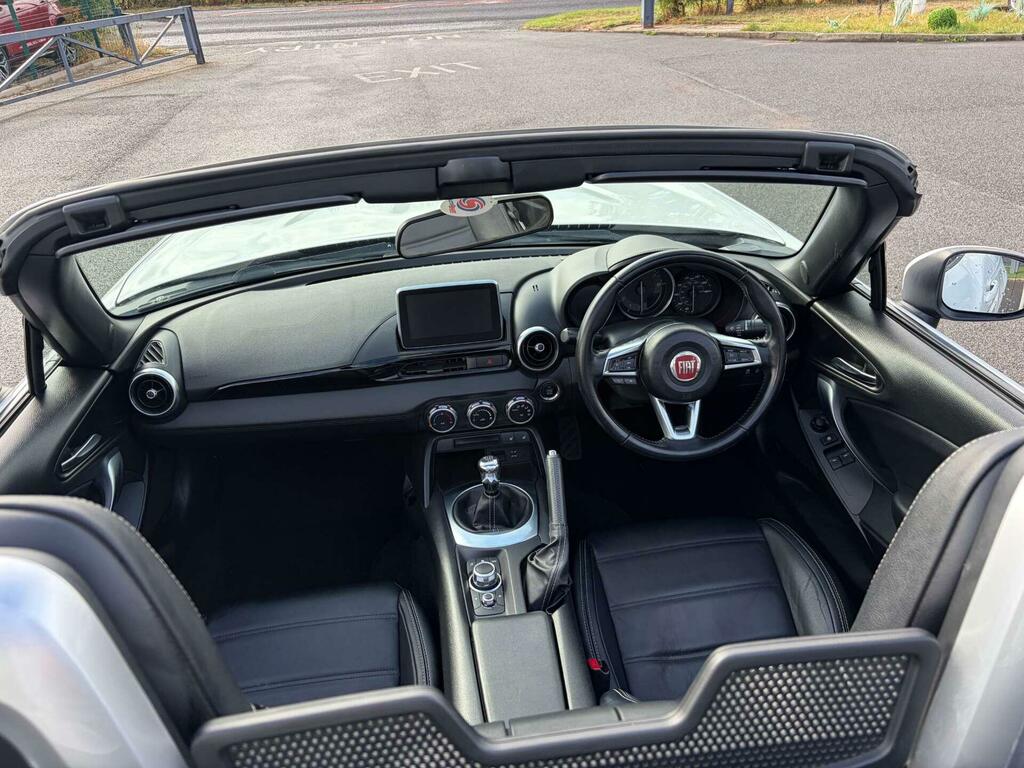 Fiat 124 Spider 1.4 Multiair Lusso Plus Euro 6 White #2
