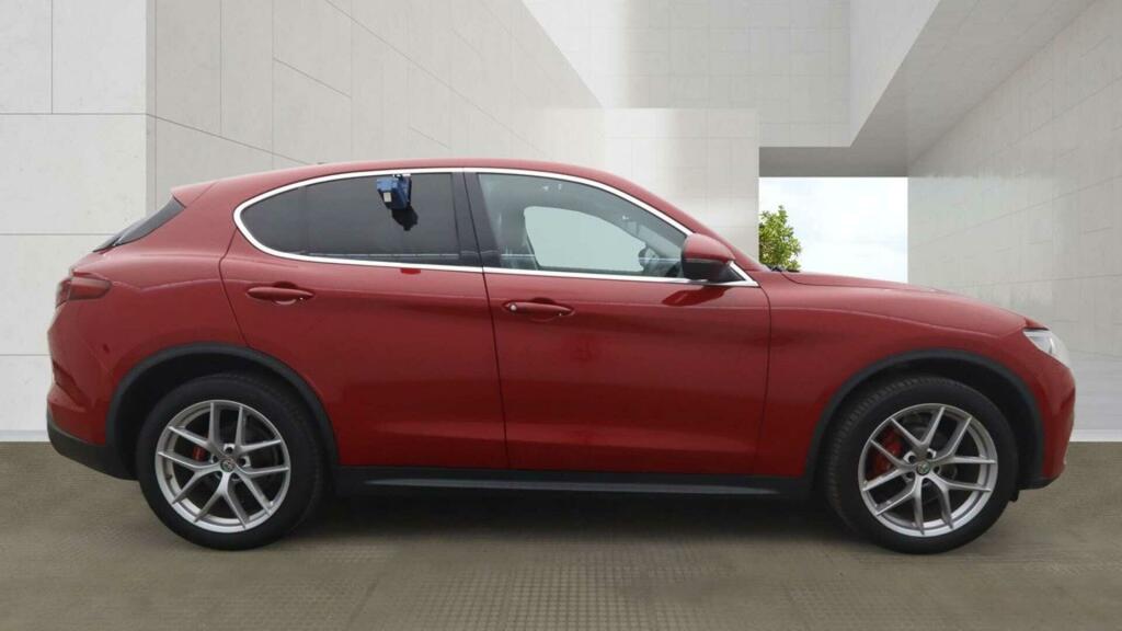 Alfa Romeo Stelvio Red #4