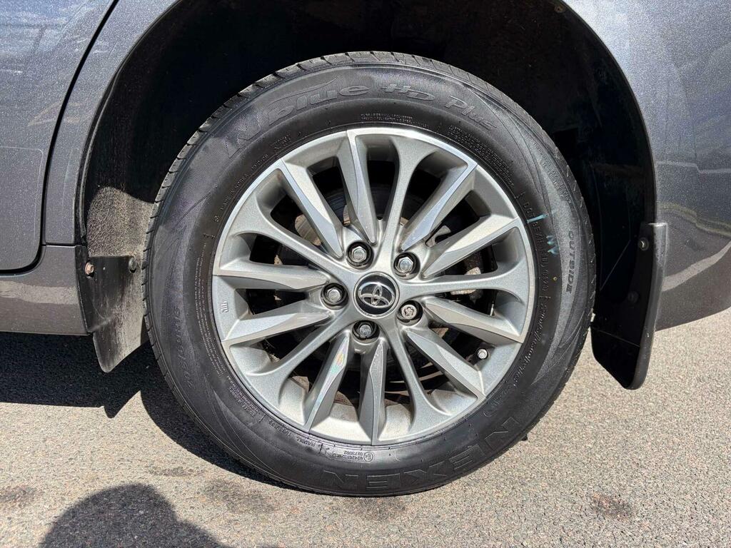 Toyota Verso Valvematic Active Red #10