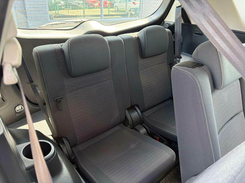 Toyota Verso Valvematic Active Red #24