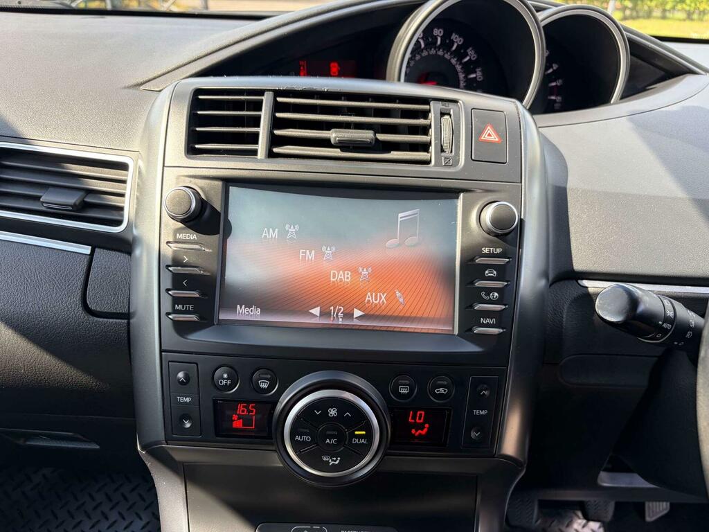 Toyota Verso Valvematic Active Red #39