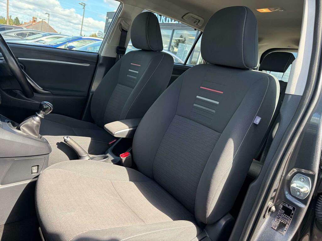 Toyota Verso Valvematic Active Red #16