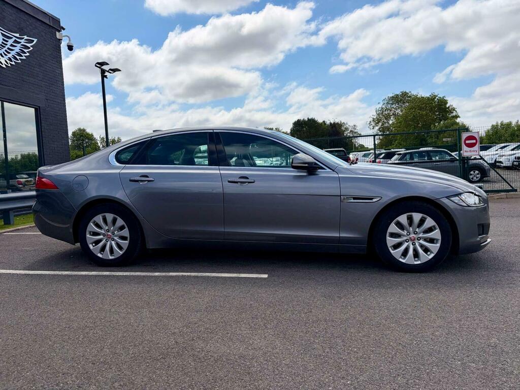 Jaguar XF White #9