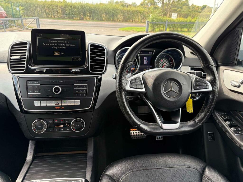 Mercedes-Benz GLE Class Amg Line Silver #2