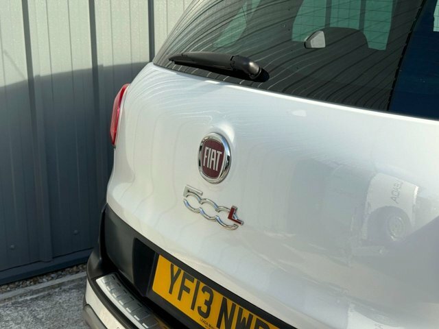 Fiat 500L Lounge 5dr Red #13