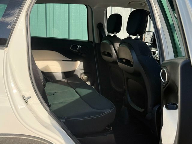Fiat 500L Lounge 5dr Red #16