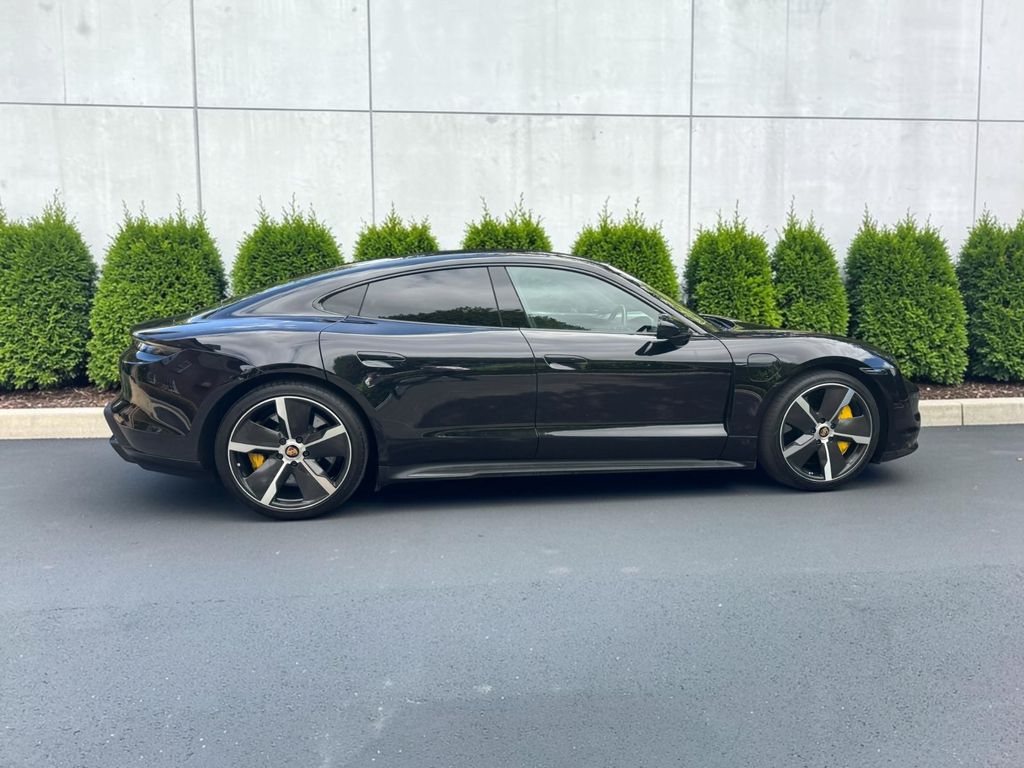 Porsche Taycan Turbo S MW70EYS Black #3