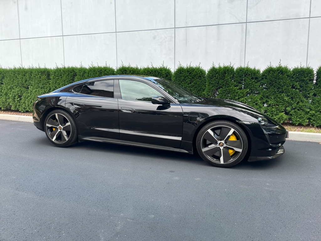 Porsche Taycan Turbo S MW70EYS Black #5