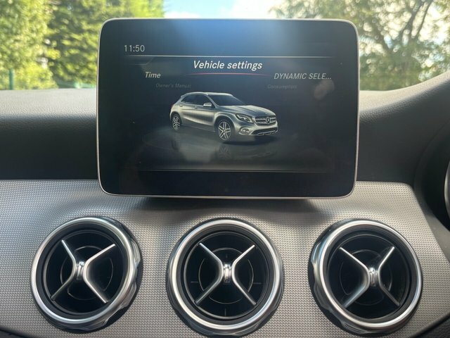 Mercedes-Benz GLA Class  Red #78