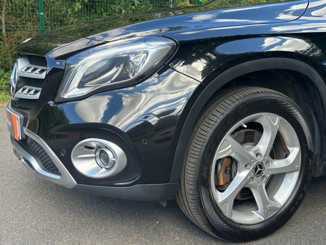 Mercedes-Benz GLA Class  Red #18