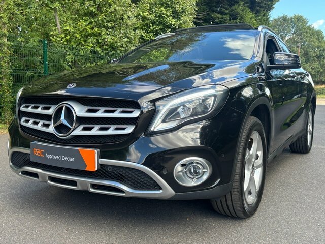 Mercedes-Benz GLA Class  Red #16