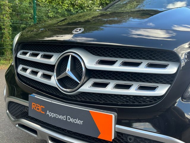 Mercedes-Benz GLA Class  Red #20