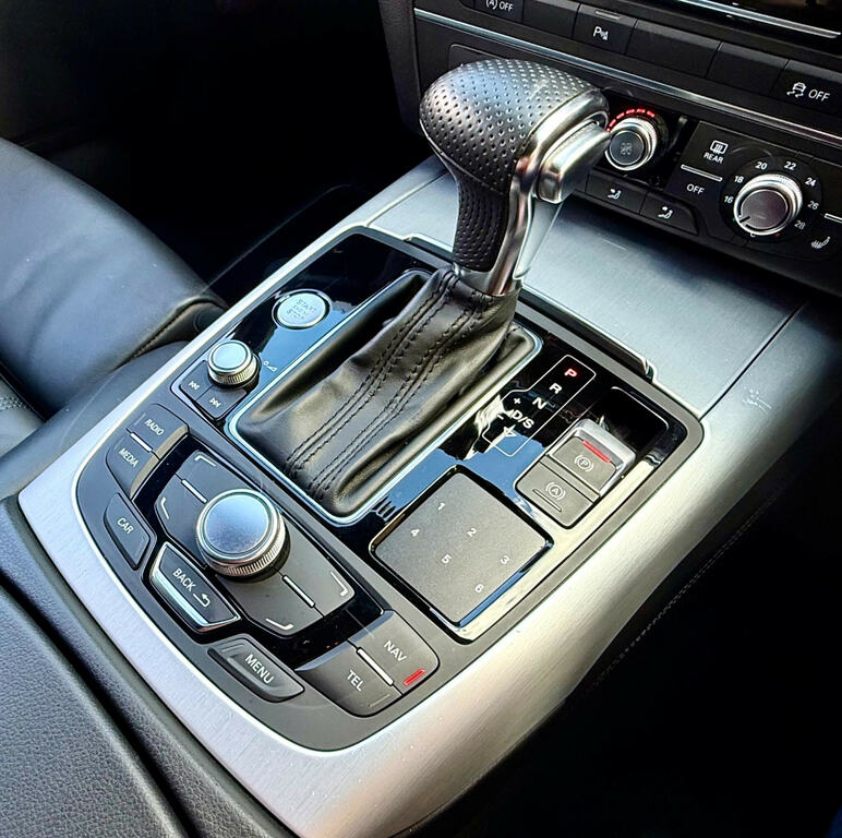Audi A6 Avant S Line Black #31