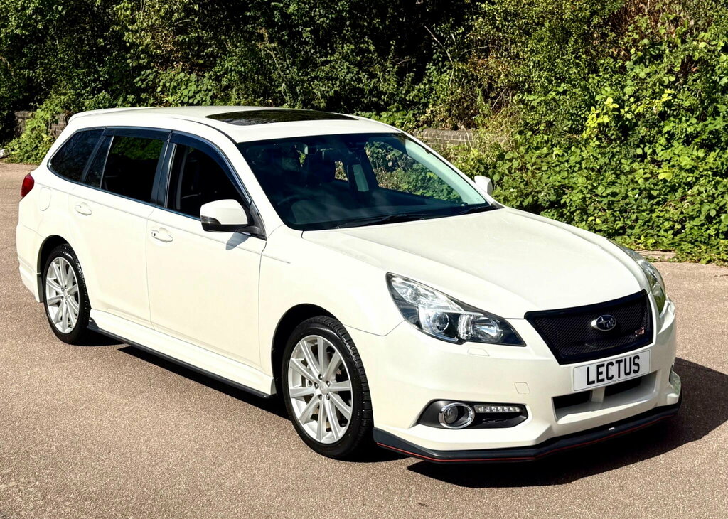 Subaru Legacy 2.5I Sti Tourer Lineartronic 4Wd White #2
