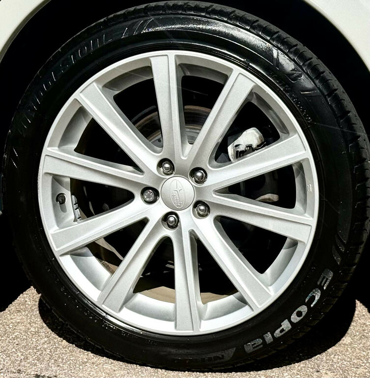 Subaru Legacy Es Nav Grey #18