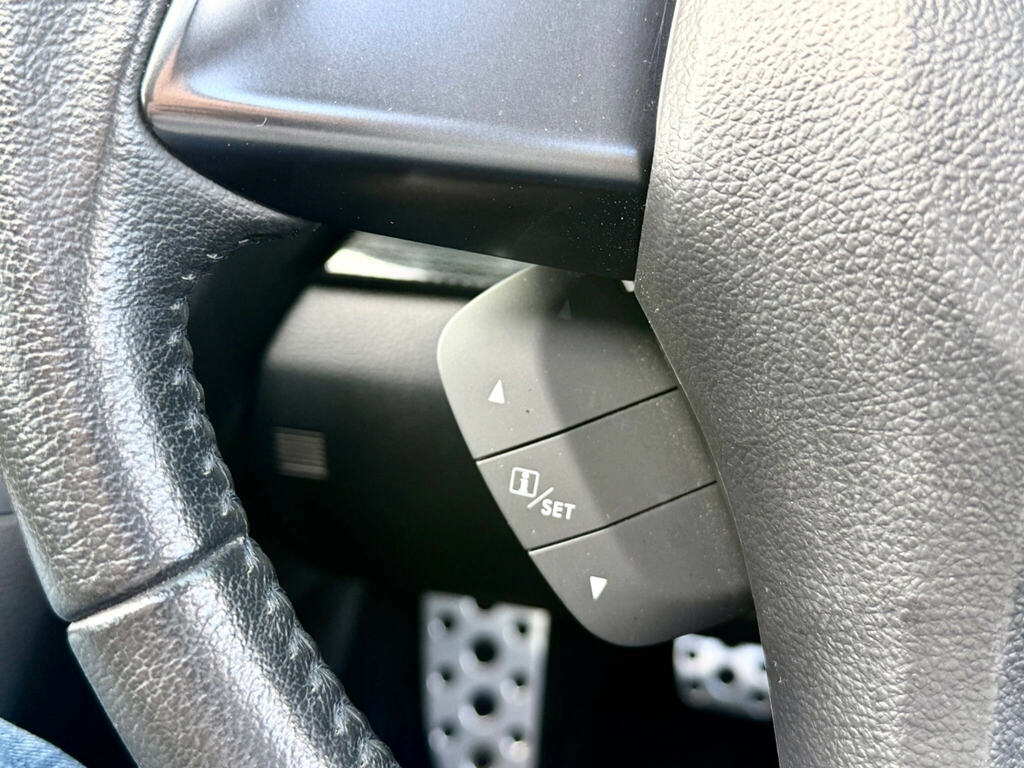 Subaru Legacy Es Nav Grey #37
