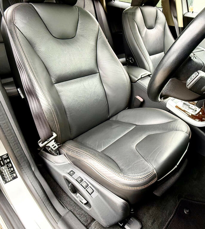 Volvo XC60 D5 215 Se Blue #28