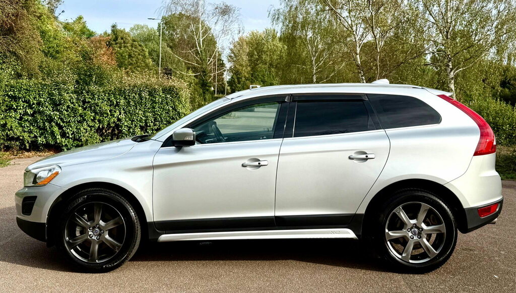 Volvo XC60 D5 215 Se Blue #7