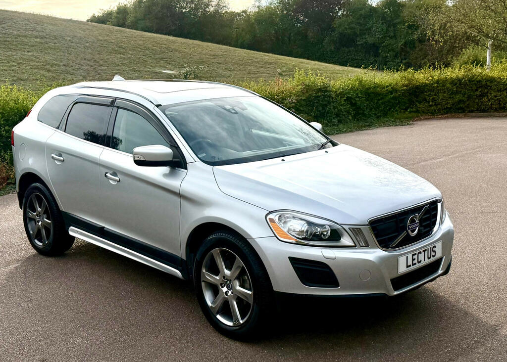 Volvo XC60 3.0 T6 Se Lux Geartronic Awd Euro 5 Silver #3