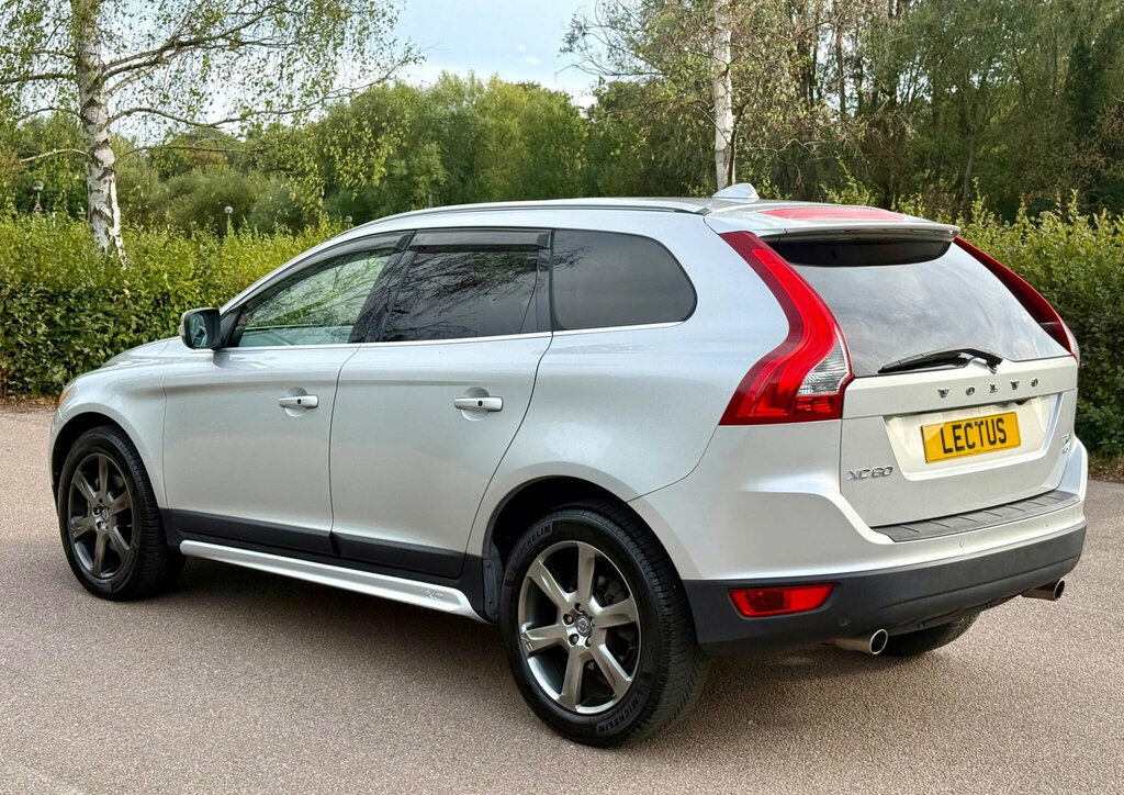 Volvo XC60 D5 215 Se Blue #8