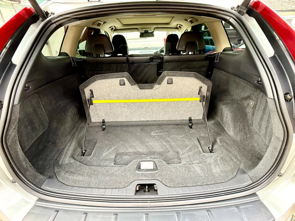 Volvo XC60 D5 215 Se Blue #57
