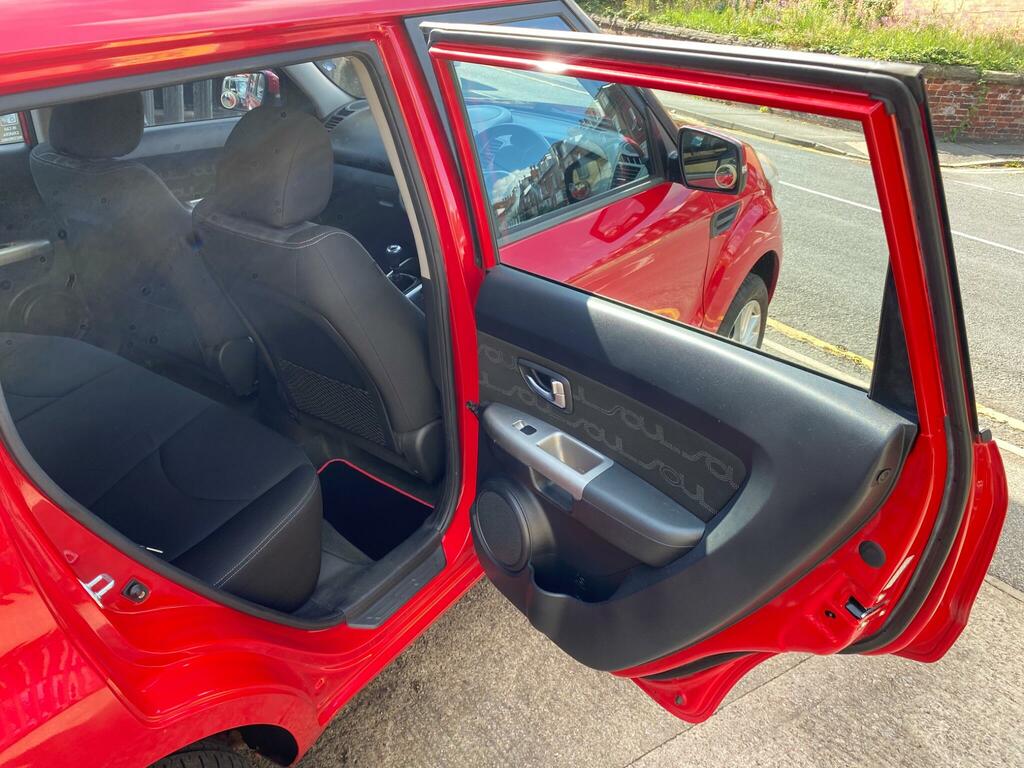 Kia Soul Hatchback #14